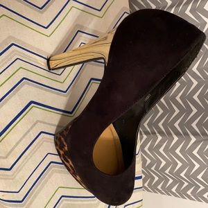 Black, cheetah print gold heel
